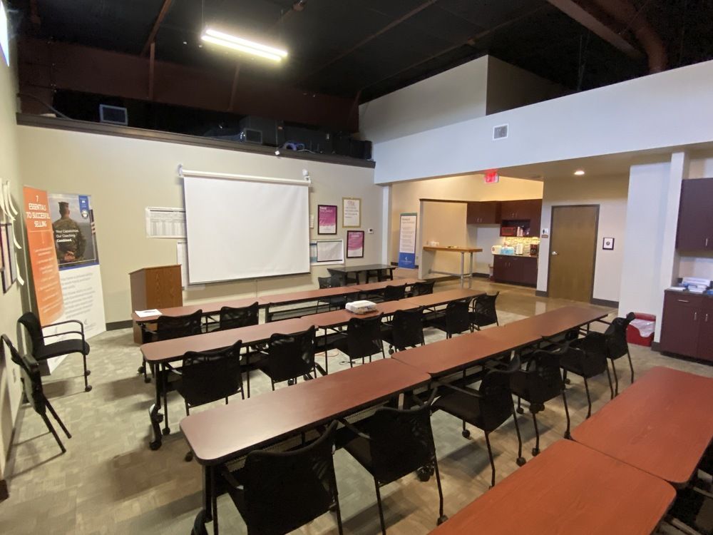 Office For Lease: 1495 N Business Ih 35, New Braunfels, TX 78130